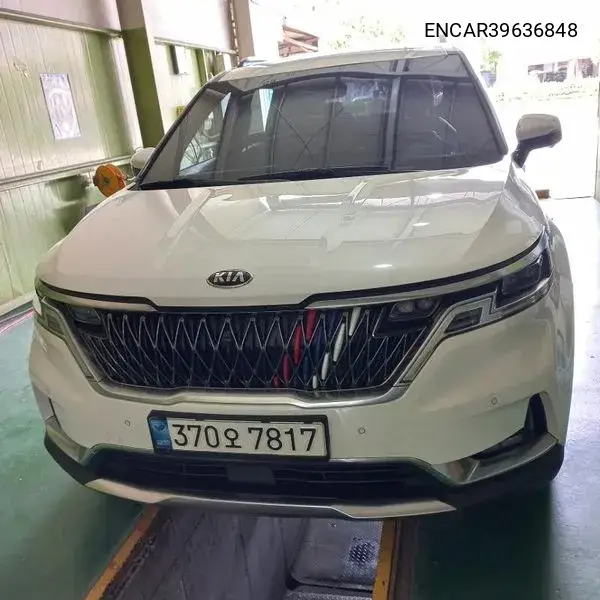 Carnival 4Th Generation 9 -Seater Noblesse VIN: ENCAR39636848 Lot: 39636848