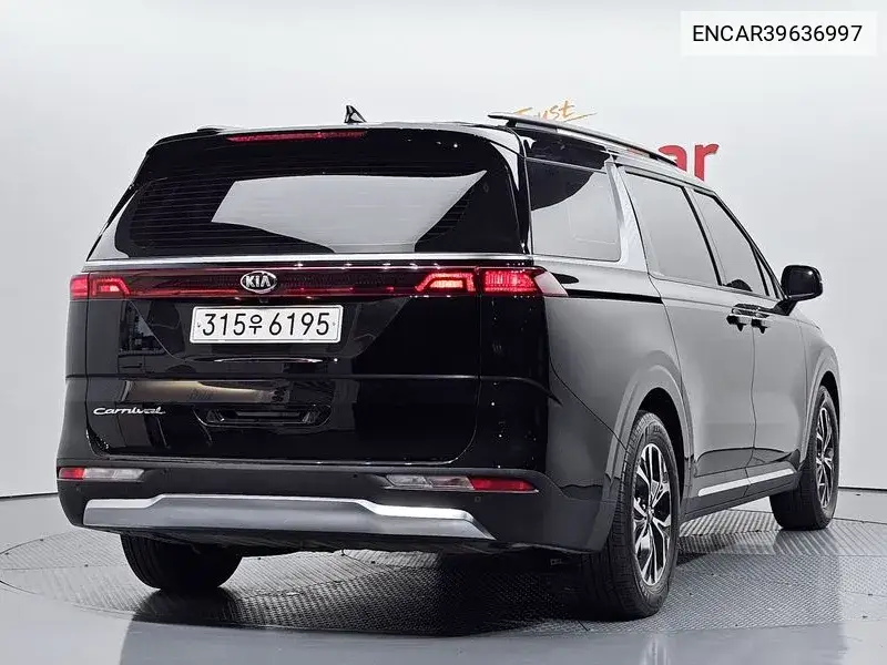 Carnival 4Th Generation 9 -Seater Noblesse VIN: ENCAR39636997 Lot: 39636997
