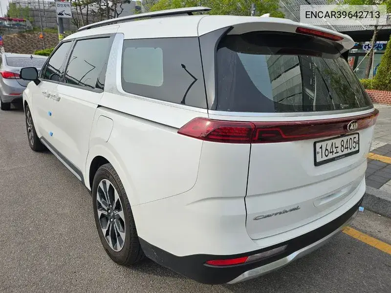 Carnival 4Th Generation 9 -Seater Signature VIN: ENCAR39642713 Lot: 39642713