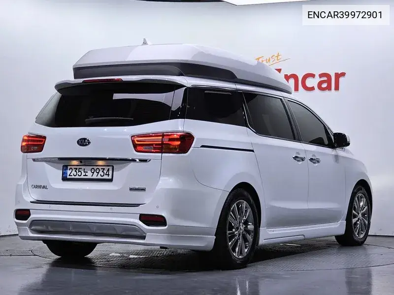 The New Carnival 9 -Seater High Rimmujin Noblesse Special VIN: ENCAR39972901 Lot: 39972901