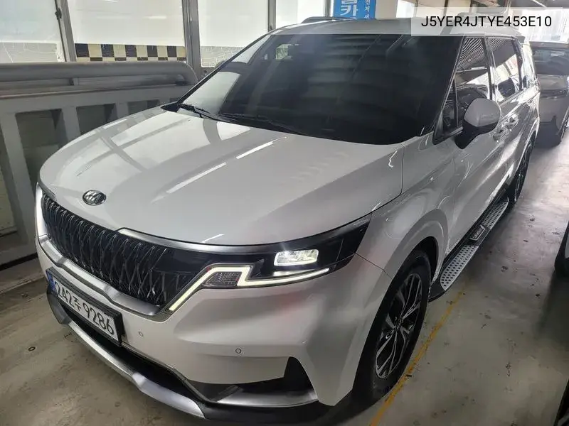 Carnival 4Th Generation 9 -Seater Signature VIN: J5YER4JTYE453E10 Lot: 39979060