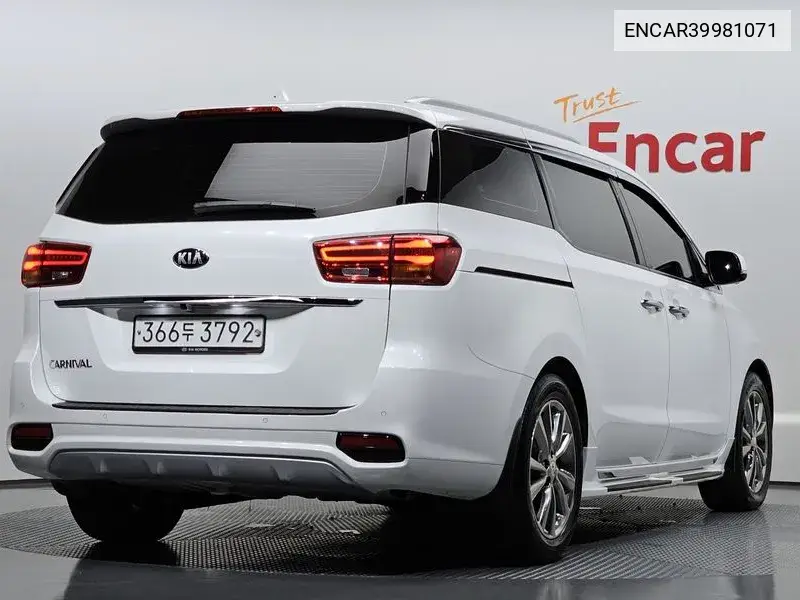 The New Carnival 9 -Seater Noblesse Special VIN: ENCAR39981071 Lot: 39981071