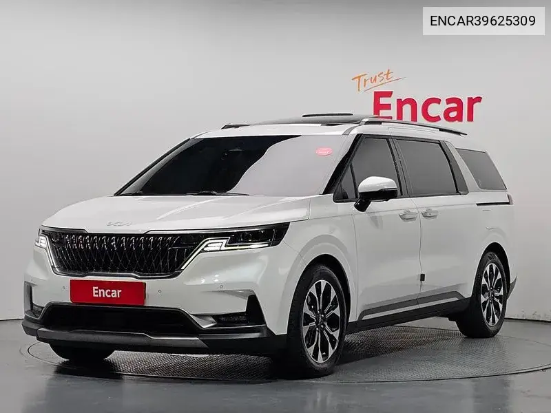 Carnival 4Th Generation Gasoline 9 -Seater Signature VIN: ENCAR39625309 Lot: 39625309
