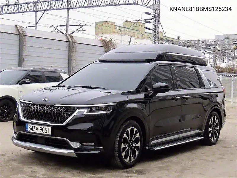 knane81bbms125234 KNANE81BBMS125234 Carnival 4Th Generation 9 -Seater High Limousine Signature