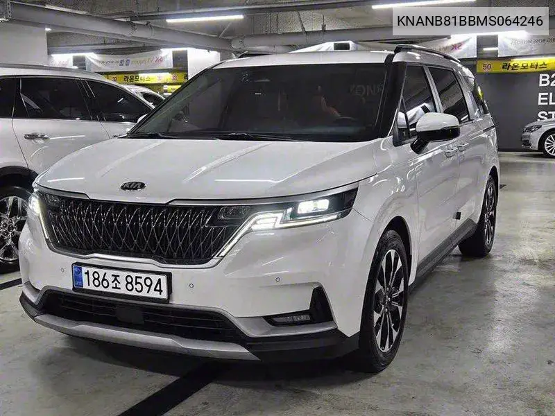 Carnival 4Th Generation 9 -Seater Prestige VIN: KNANB81BBMS064246 Lot: 39663551