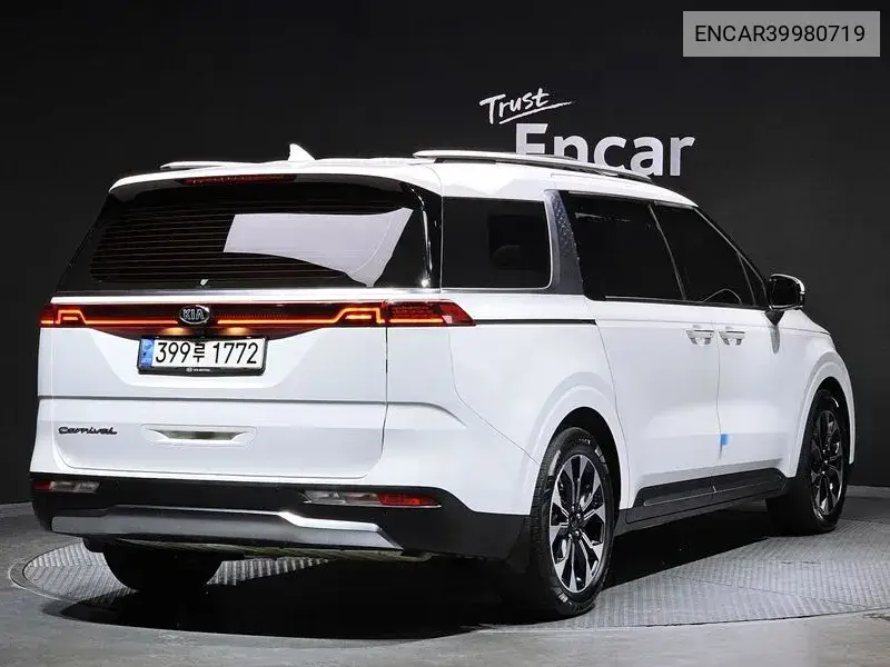 Carnival 4Th Generation 9 -Seater Signature VIN: ENCAR39980719 Lot: 39980719