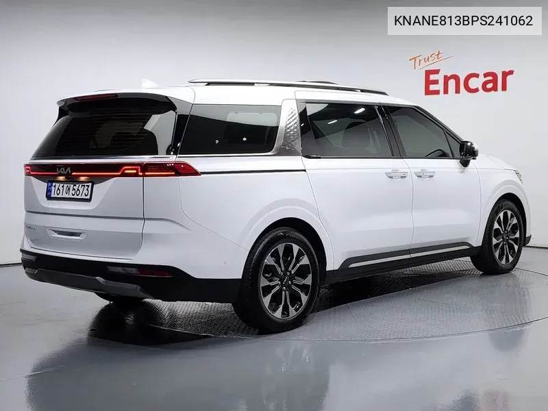 Kia Carnival 4Th Generation Gasoline 9-Seater Signature VIN: KNANE813BPS241062 Lot: 38105759