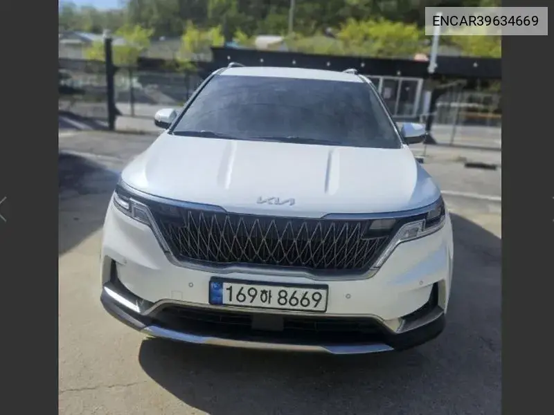 Carnival 4Th Generation 9 -Seater Noblesse VIN: ENCAR39634669 Lot: 39634669