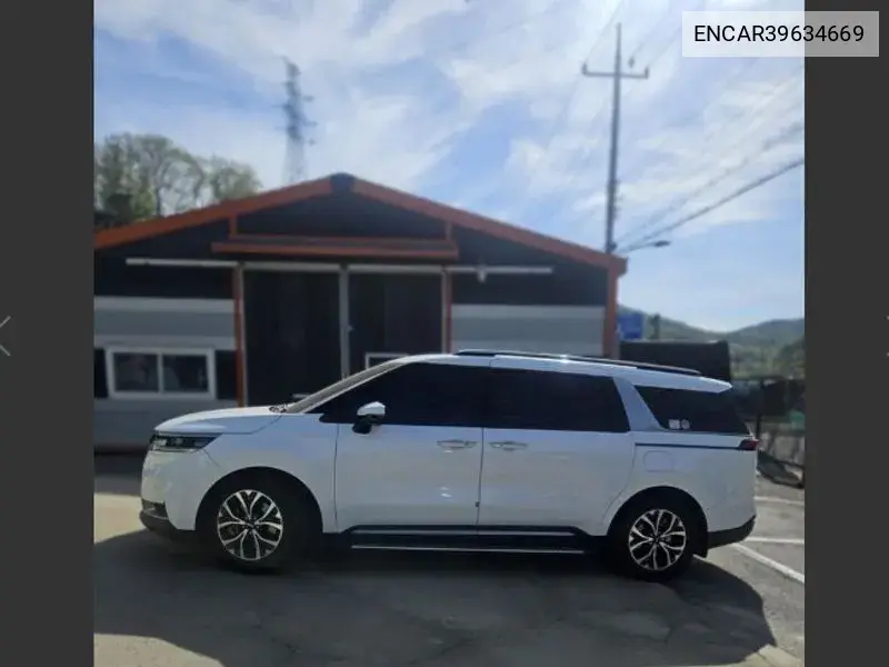 Carnival 4Th Generation 9 -Seater Noblesse VIN: ENCAR39634669 Lot: 39634669