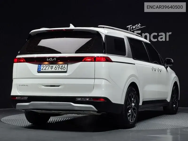 Carnival 4Th Generation Gasoline 9 -Seater Prestige VIN: ENCAR39640500 Lot: 39640500