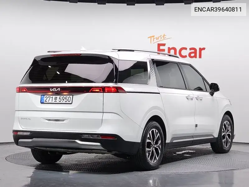 Carnival 4Th Generation 9 -Seater Noblesse VIN: ENCAR39640811 Lot: 39640811