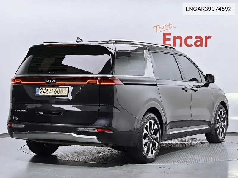 Carnival 4Th Generation 9 -Seater Noblesse VIN: ENCAR39974592 Lot: 39974592