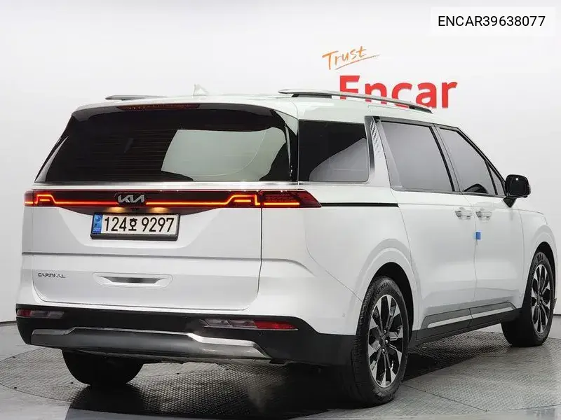 Carnival 4Th Generation Gasoline 9 -Seater Signature VIN: ENCAR39638077 Lot: 39638077