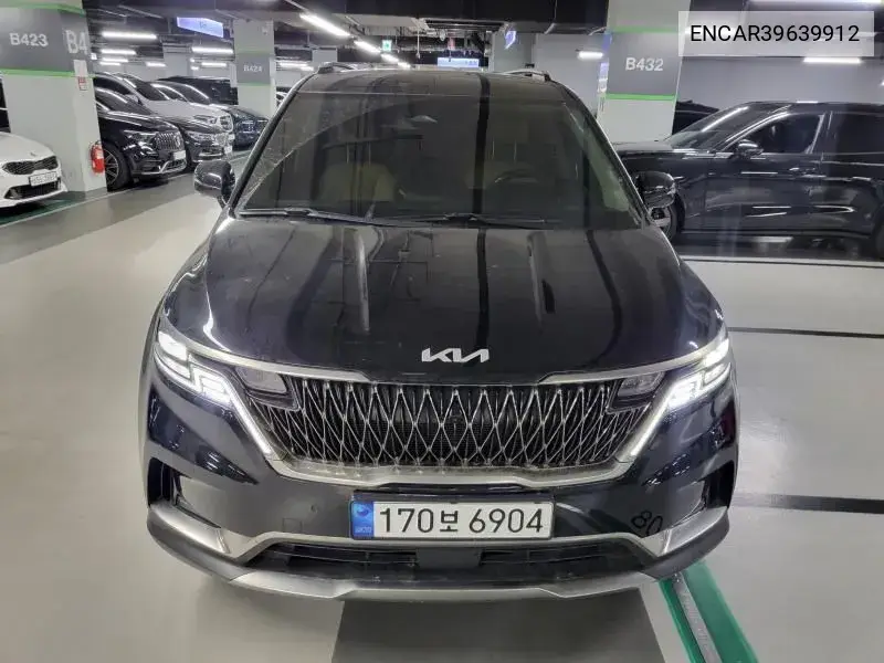 Carnival 4Th Generation Gasoline 9 -Seater Signature VIN: ENCAR39639912 Lot: 39639912