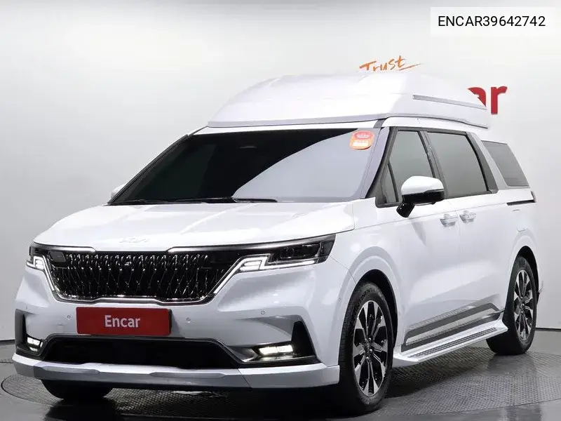 Carnival 4Th Generation Gasoline 9 -Seater High Limousine Signature VIN: ENCAR39642742 Lot: 39642742