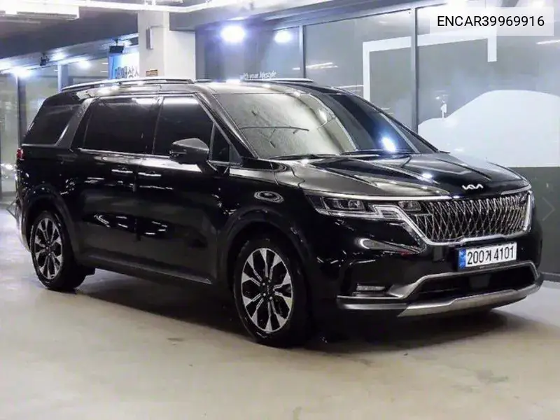 Carnival 4Th Generation 9 -Seater Signature VIN: ENCAR39969916 Lot: 39969916