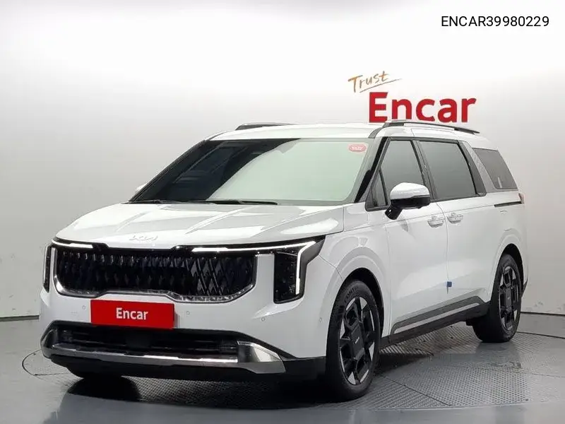 The New Carnival 4Th Generation Hev 9 -Seater Signature VIN: ENCAR39980229 Lot: 39980229