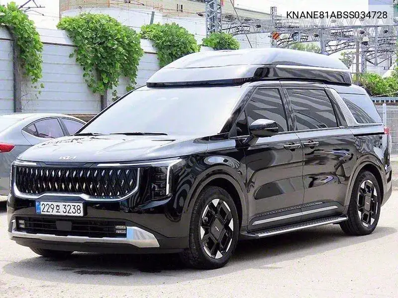 The New Carnival 4Th Generation Hev 7 -Seater High Limousine Signature VIN: KNANE81ABSS034728 Lot: 40155178