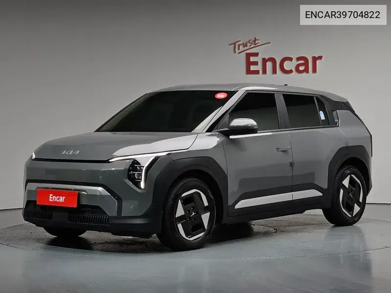 Ev3 Standard 2Wd Air VIN: ENCAR39704822 Lot: 39704822