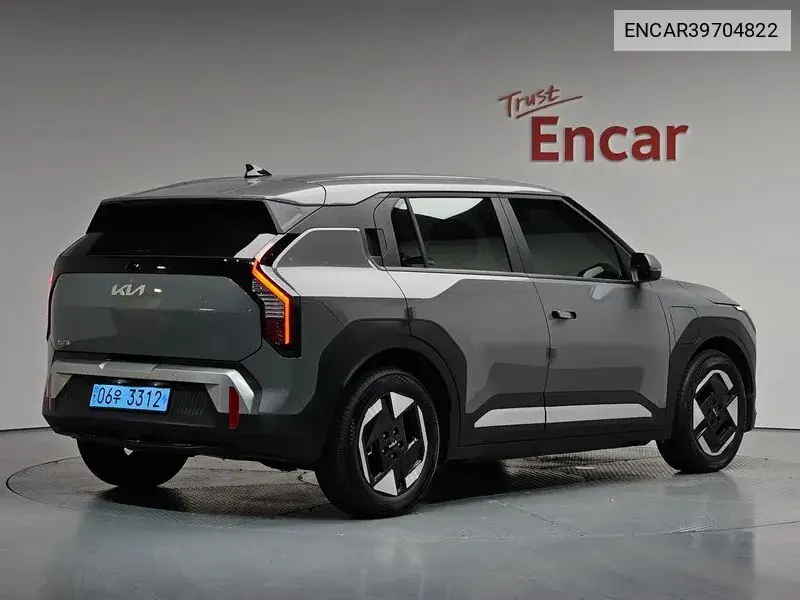 Ev3 Standard 2Wd Air VIN: ENCAR39704822 Lot: 39704822