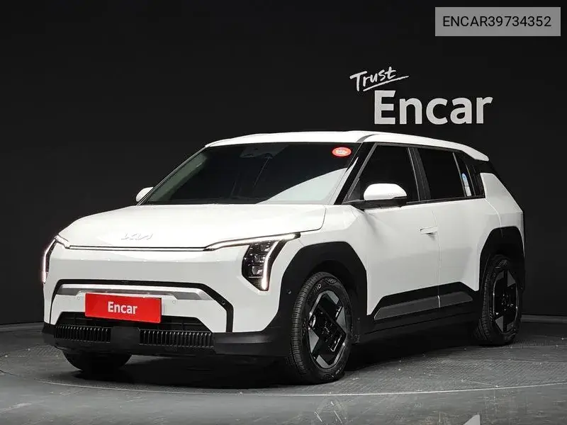 Ev3 Long Range 2Wd Air VIN: ENCAR39734352 Lot: 39734352