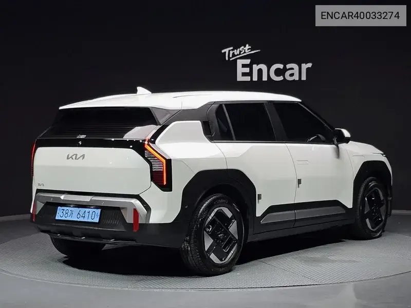 Ev3 Standard 2Wd Air VIN: ENCAR40033274 Lot: 40033274