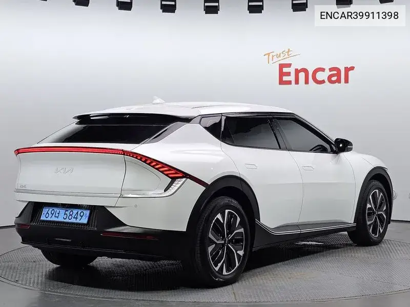 Ev6 Standard Air VIN: ENCAR39911398 Lot: 39911398
