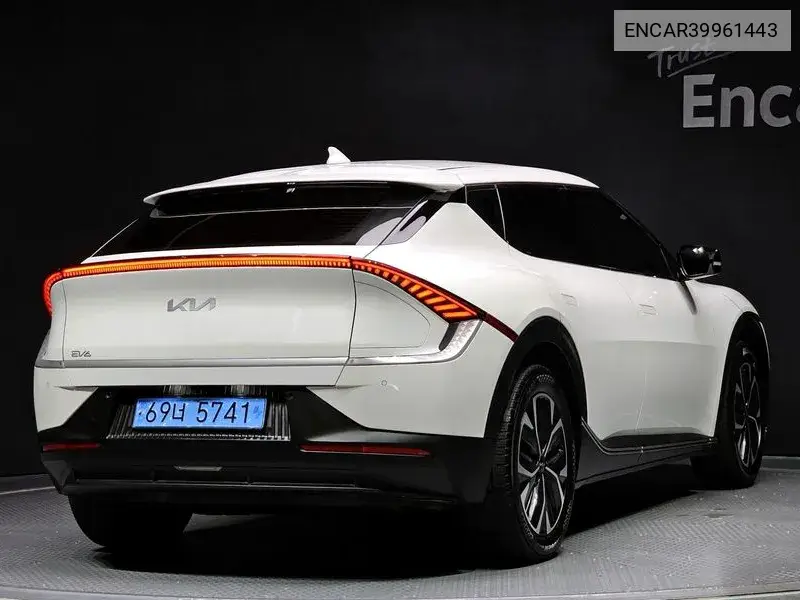 Ev6 Standard Air VIN: ENCAR39961443 Lot: 39961443