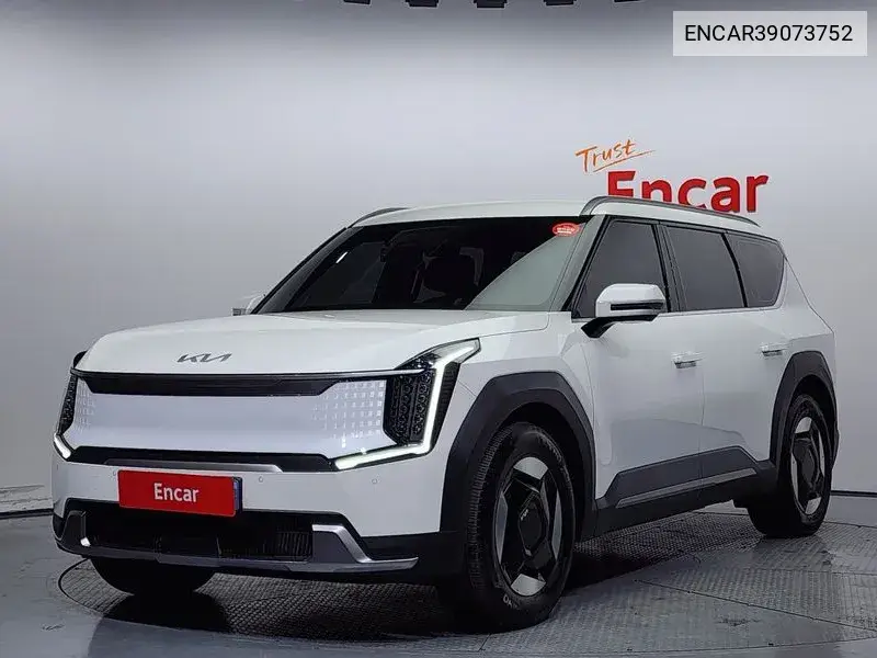 Ev9 Long Range Air VIN: ENCAR39073752 Lot: 39073752