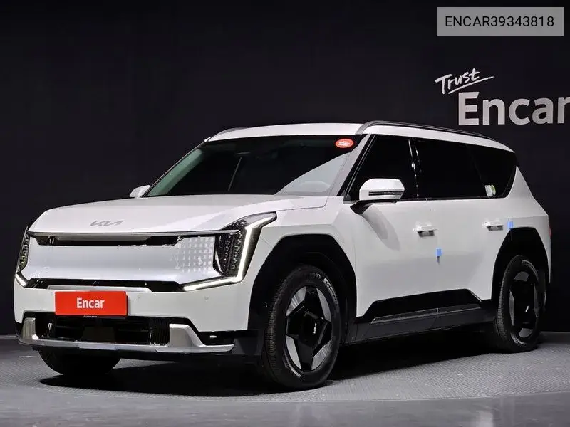 Ev9 Long Range Earth VIN: ENCAR39343818 Lot: 39343818
