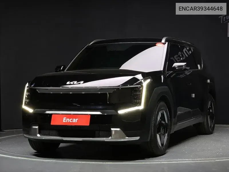 Ev9 Long Range 4Wd Air VIN: ENCAR39344648 Lot: 39344648