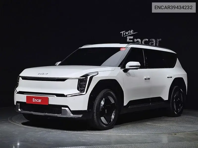 Ev9 Long Range 4Wd Earth VIN: ENCAR39434232 Lot: 39434232
