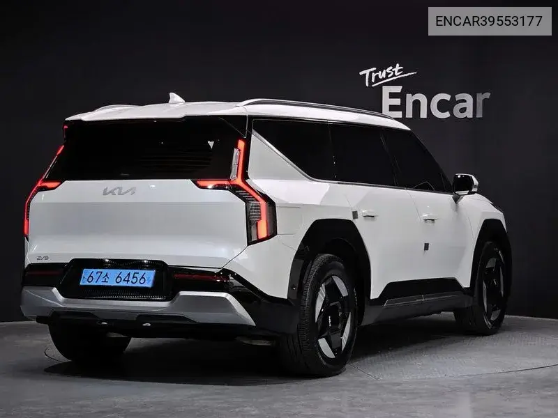Ev9 Long Range 4Wd Earth VIN: ENCAR39553177 Lot: 39553177