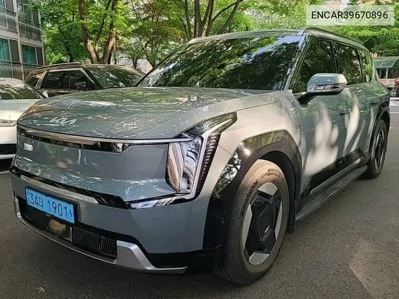 Ev9 Long Range 4Wd Earth VIN: ENCAR39670896 Lot: 39670896