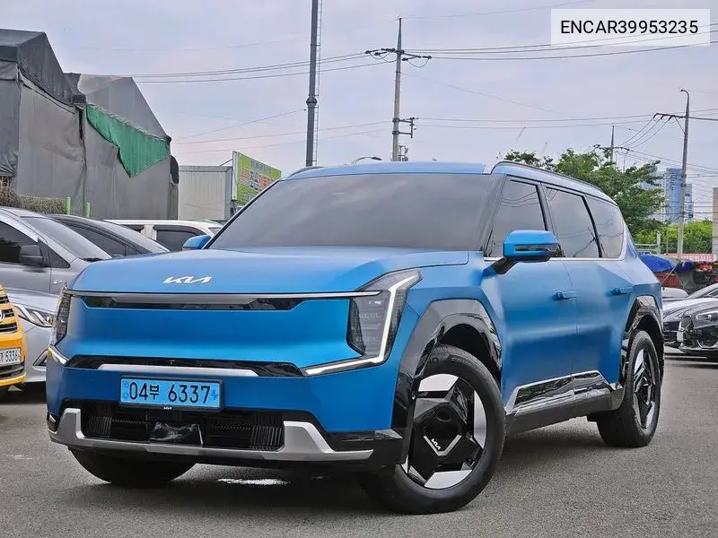 Ev9 Long Range 4Wd Earth VIN: ENCAR39953235 Lot: 39953235