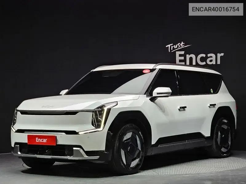 Ev9 Long Range 4Wd Earth VIN: ENCAR40016754 Lot: 40016754