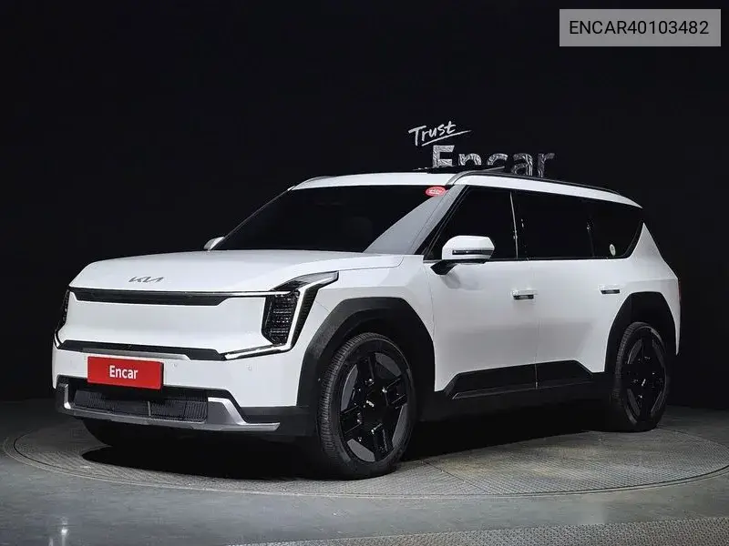 Ev9 Long Range 4Wd Air VIN: ENCAR40103482 Lot: 40103482