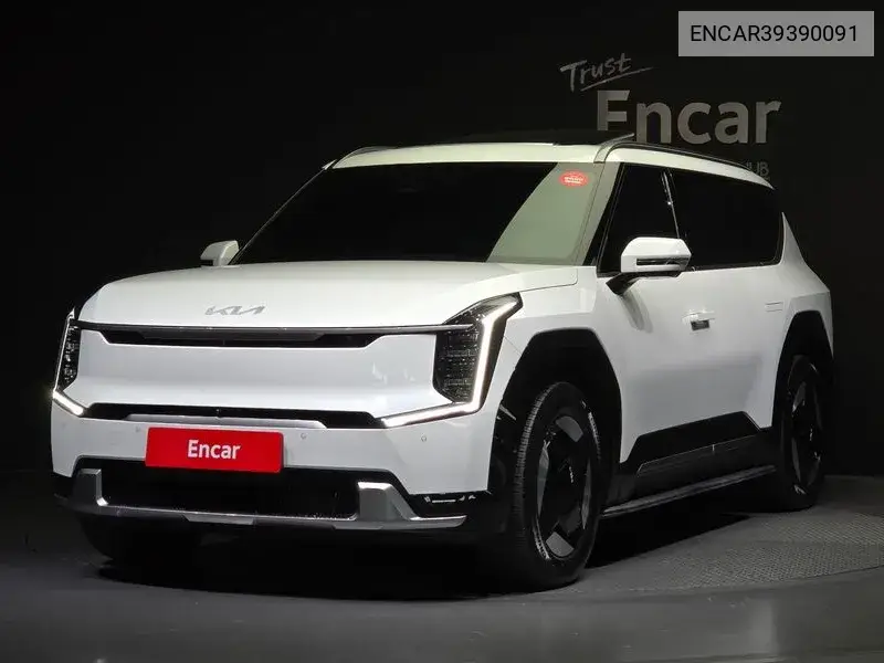 Ev9 Long Range 4Wd Earth VIN: ENCAR39390091 Lot: 39390091