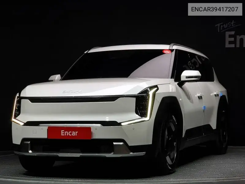 Ev9 Long Range 4Wd Air VIN: ENCAR39417207 Lot: 39417207