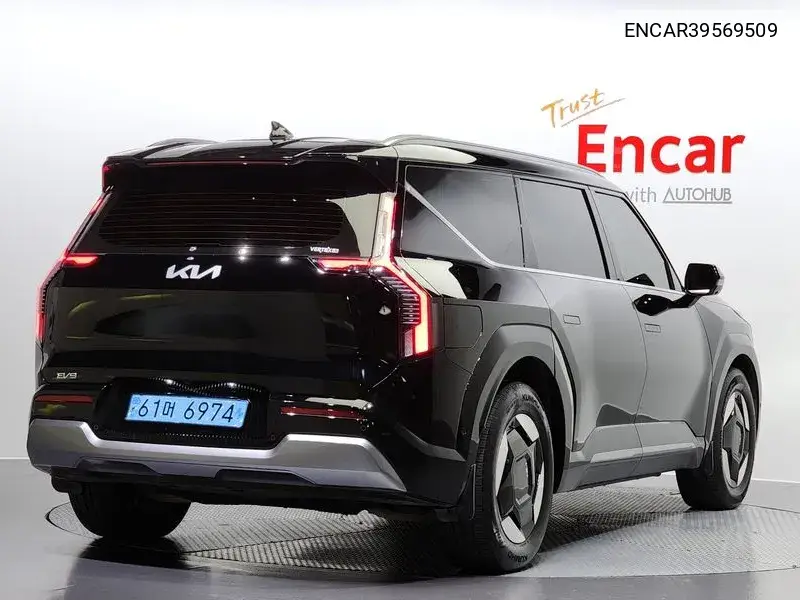 Ev9 Long Range 4Wd Earth VIN: ENCAR39569509 Lot: 39569509