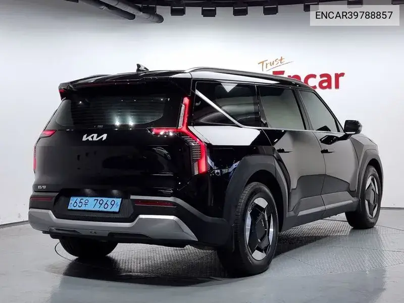 Ev9 Long Range 4Wd Air VIN: ENCAR39788857 Lot: 39788857