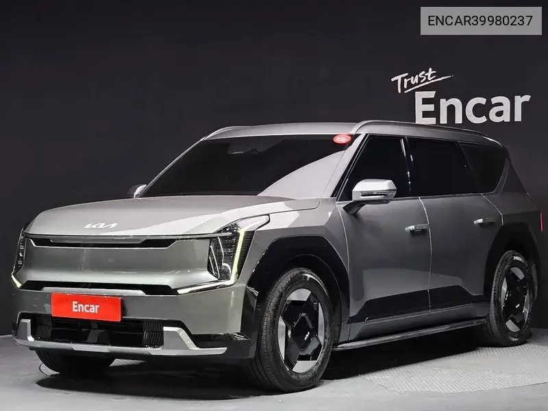 Ev9 Long Range 4Wd Earth VIN: ENCAR39980237 Lot: 39980237