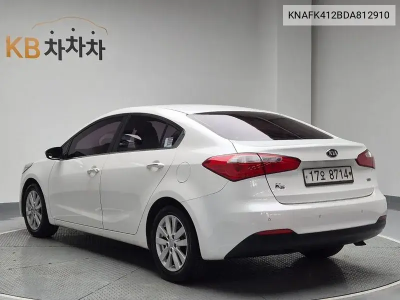 K3 Luxury VIN: KNAFK412BDA812910 Lot: 39571934