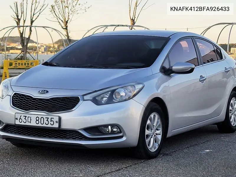 Kia K3 Luxury VIN: KNAFK412BFA926433 Lot: 38276887