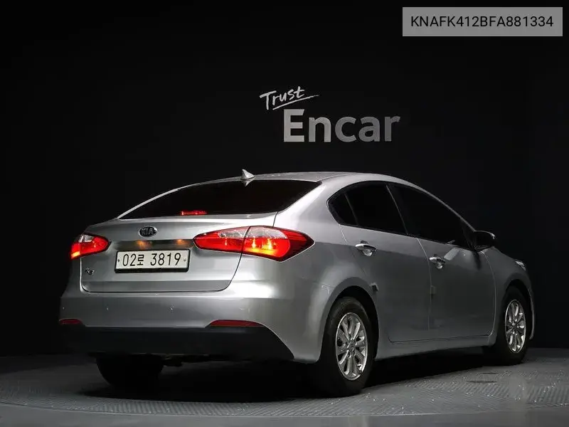KNAFK412BFA881334 K3 Luxury