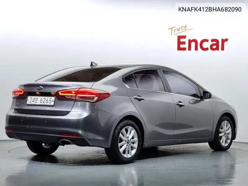 The New K3 Trendy Style VIN: KNAFK412BHA682090 Lot: 39618949