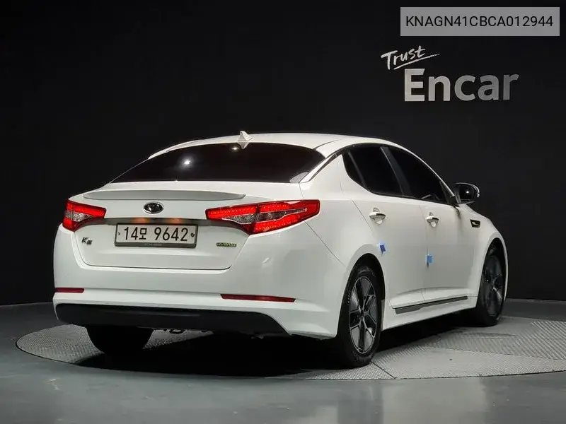 K5 Hybrid Prestige VIN: KNAGN41CBCA012944 Lot: 39963380