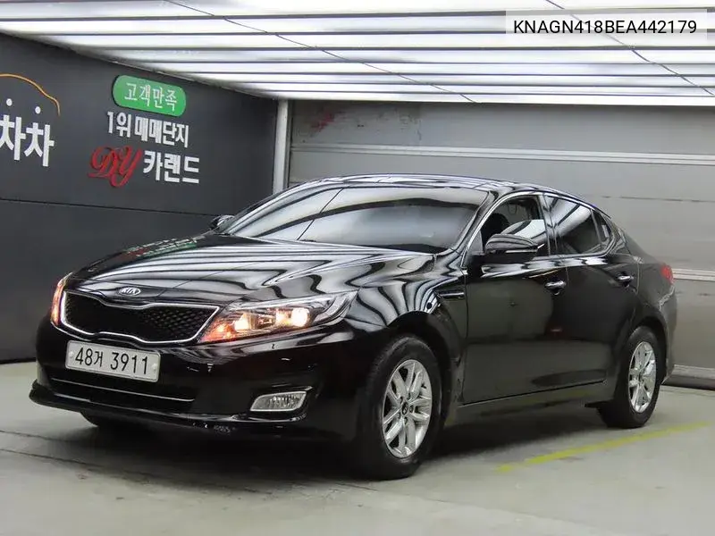 The New K5 Lpi Luxury VIN: KNAGN418BEA442179 Lot: 39600334