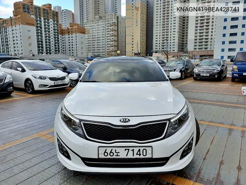 The New K5 Prestige VIN: KNAGN419BEA428741 Lot: 39619430