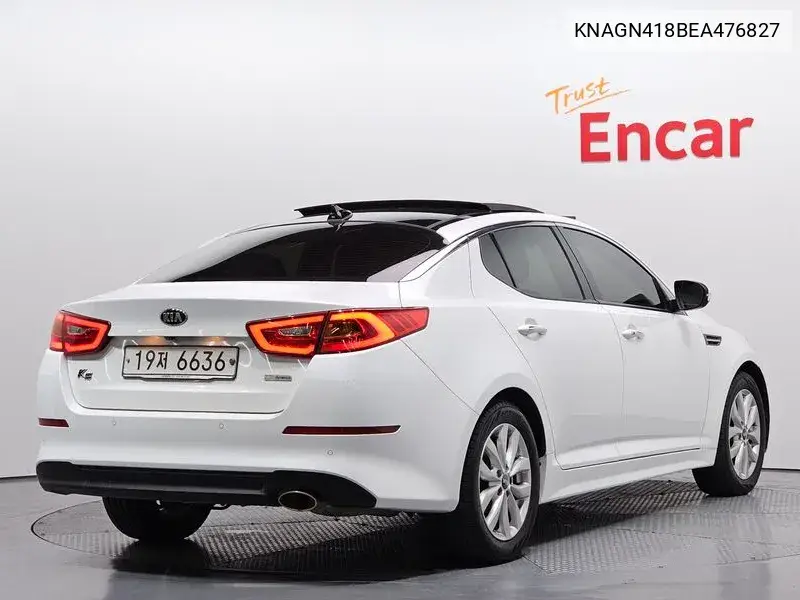 The New K5 Lpi Prestige VIN: KNAGN418BEA476827 Lot: 39626660
